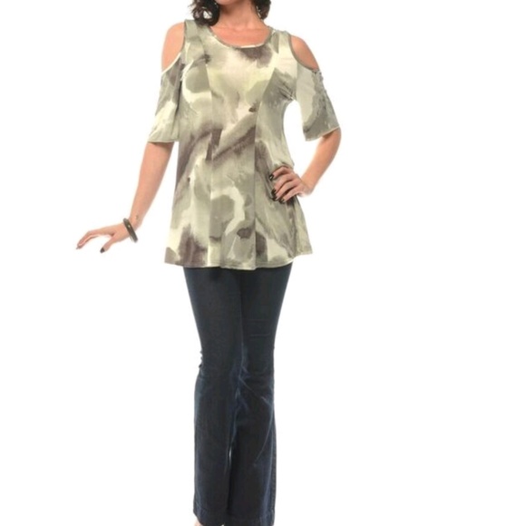 Top - Picture 3 of 3